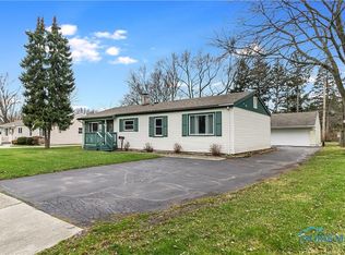 4 Orchard Dr, Waterville, OH 43566