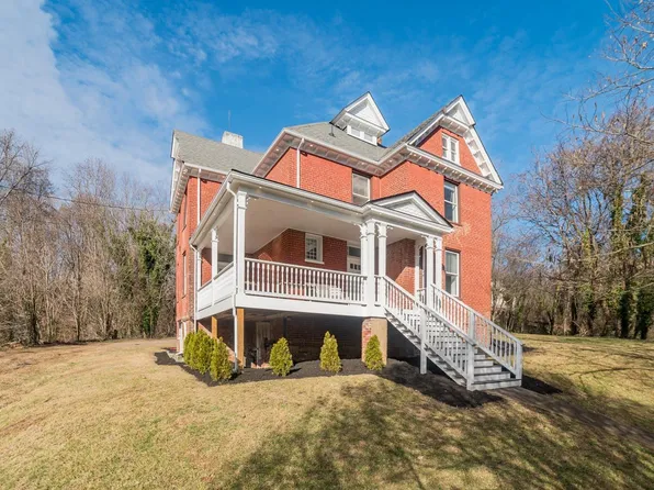 279 Lynchs Ferry Rd, Madison Heights, VA 24572