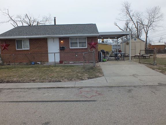 3rd image of 401 Travis Dr