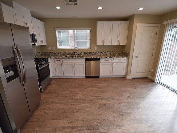 2nd image of 5045 Whistling Acres Ave