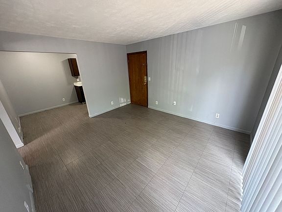 5th image of 1527 S 20th St #19