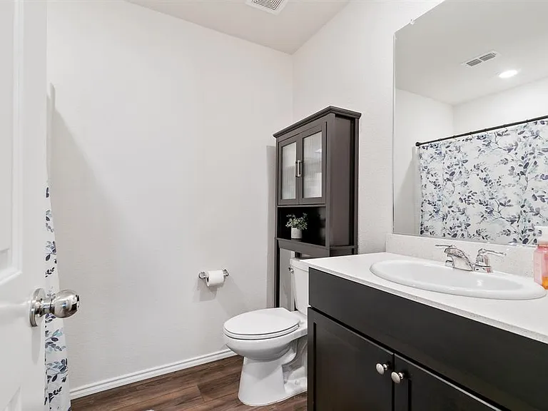 720 Autumnwood Way — Photo 18