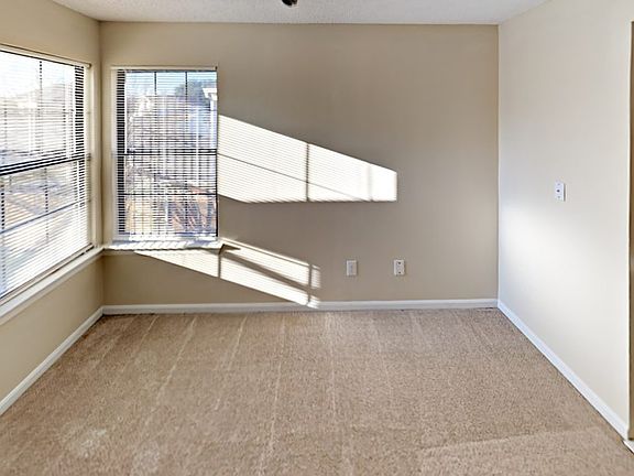 4th image of 141 Hunter Dr