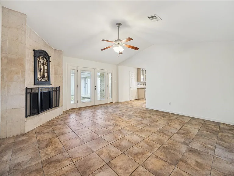 6215 Cheena Dr — Photo 7