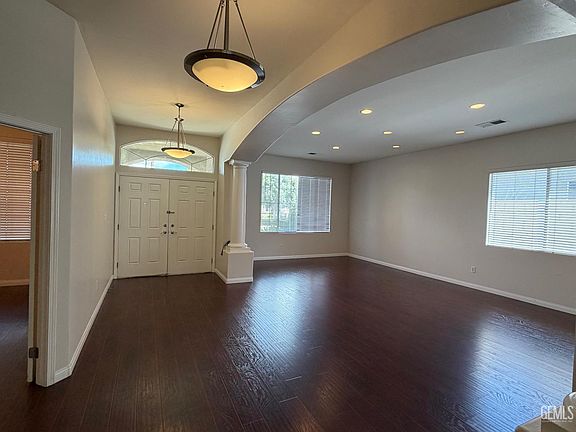4th image of 9213 Lake Victoria Dr
