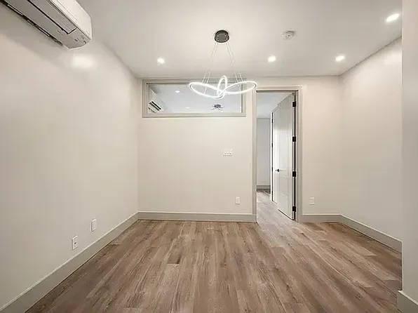 895 4th Avenue image 2 of 7