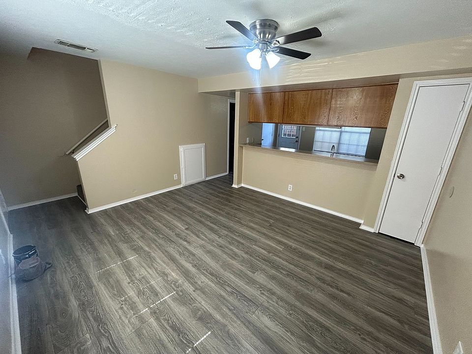 2nd image of 1100 Vine St #5