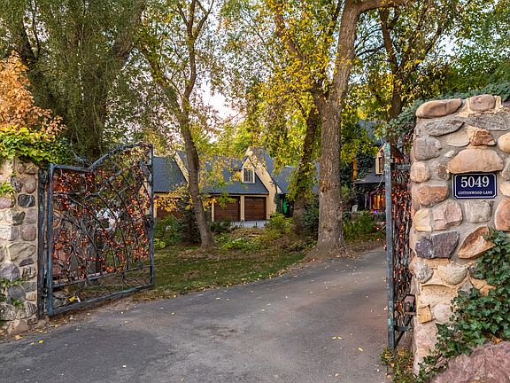 2nd image of 5049 S Cottonwood Ln