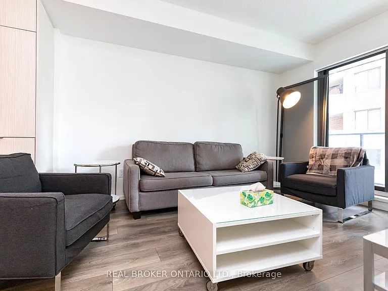 159 Dundas St E #606 — Photo 4