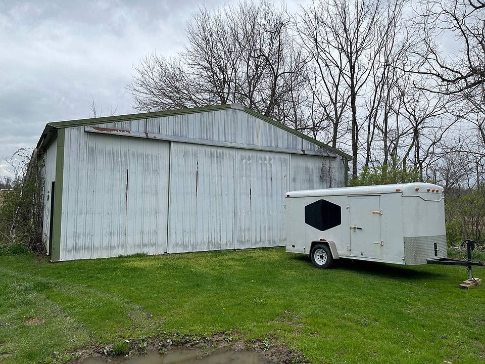 2nd image of 23119 Osborne Rd