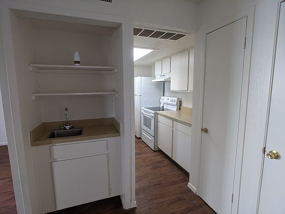 2nd image of 7431 Holly Hill Dr #118