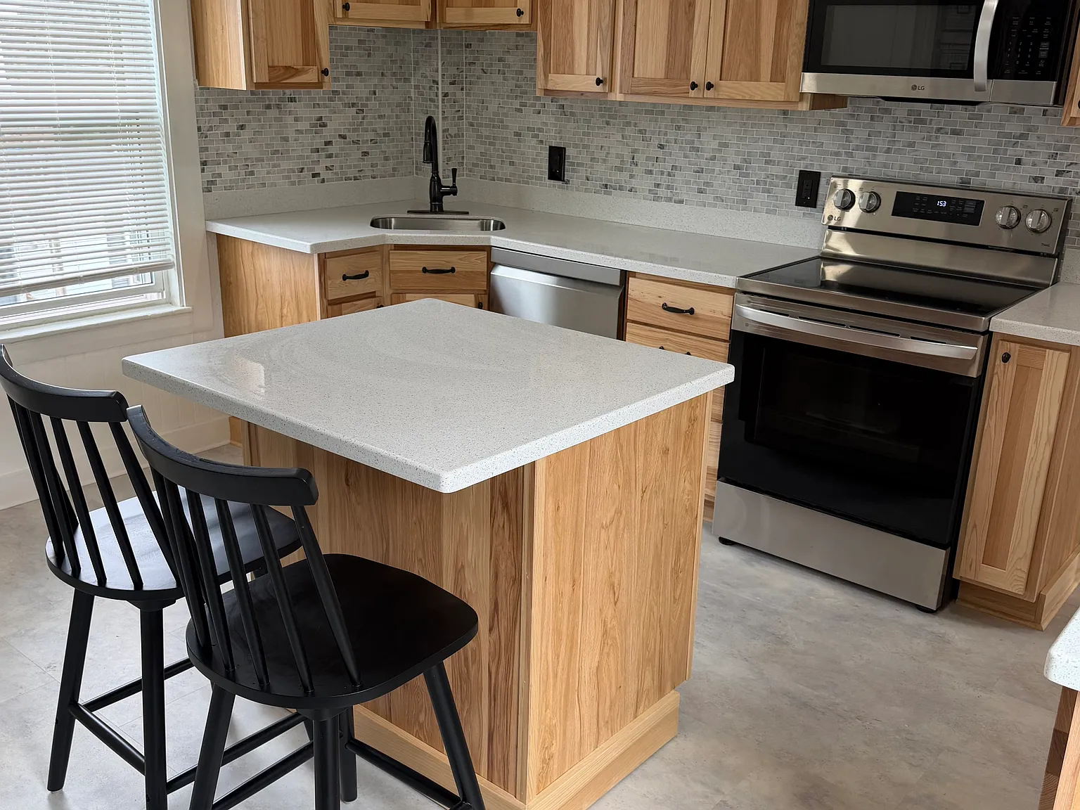 3 bed, $2,600 — Photo 2
