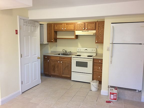 2nd image of 303 Park Ave