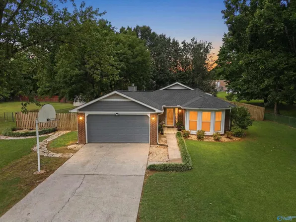 192 Chanel Dr, Huntsville, AL 35811