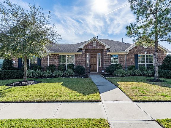 2nd image of 20711 Feron Ln