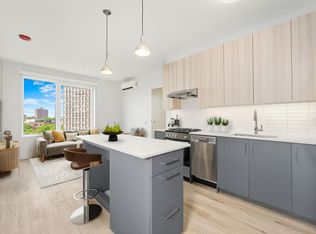 641 N Ogden Ave #606, Chicago, IL 60642