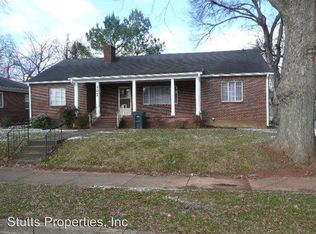 402 W Tombigbee St APT A, Florence, AL 35630