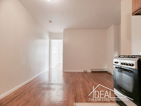 4th image of 41 Underhill Ave #1F