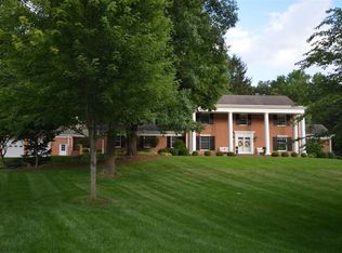 1527 Dogwood Rd, Staunton, VA 24401