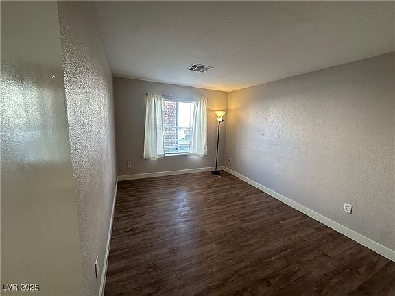 5th image of 9673 Belle Amour Ln