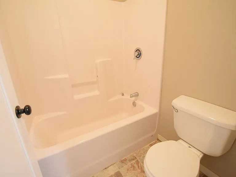 224 James Ave — Photo 27