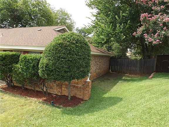 4th image of 924 Hillside Ct
