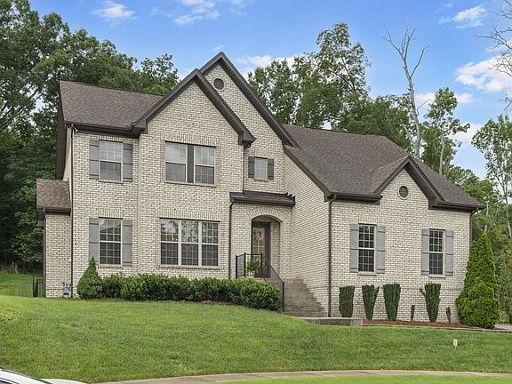 2nd image of 137 Burntash Ln