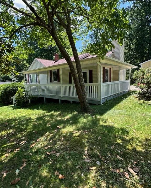 211 Woodland Dr
