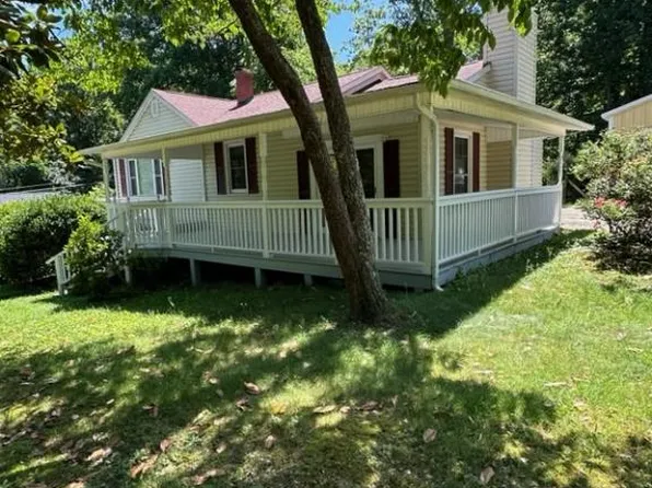 211 Woodland Dr, Swannanoa, NC 28778