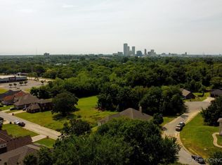 1749 W Pine East Pl, Tulsa, OK 74127