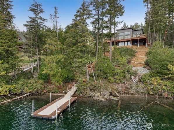 9705 117th Avenue, Anderson Island, WA 98303