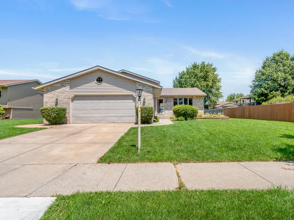 2994 Barberry Dr, Hobart, IN 46342