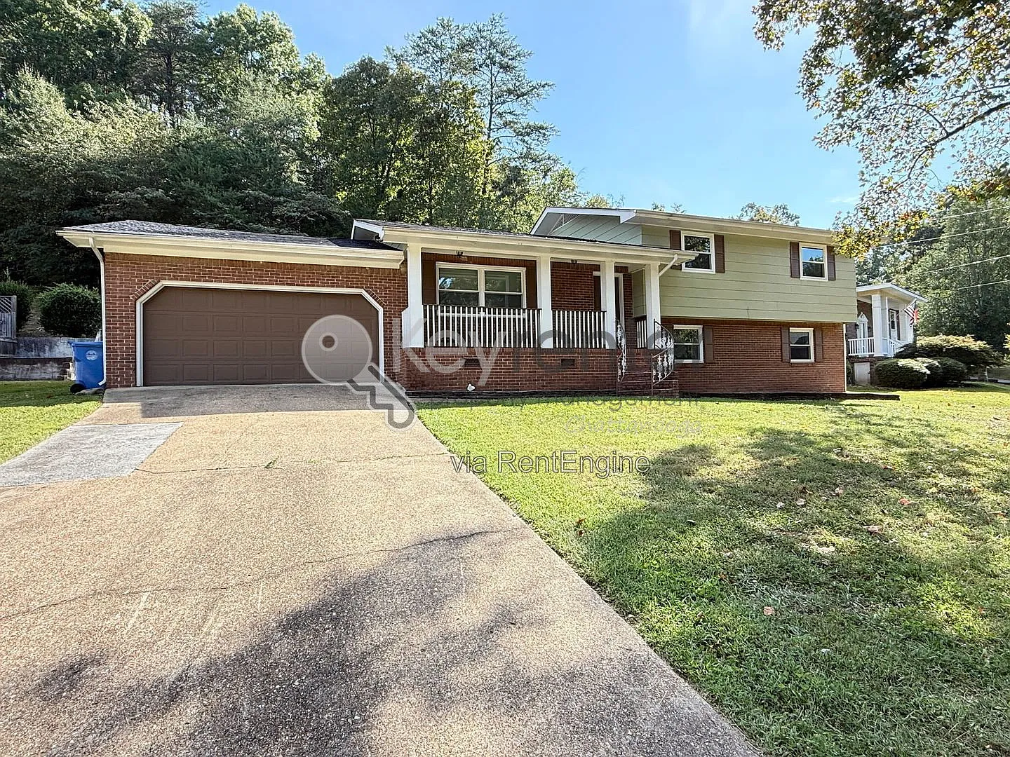 4 bed, 3.0 bath, 2128 sqft, $2,295 — Photo 2