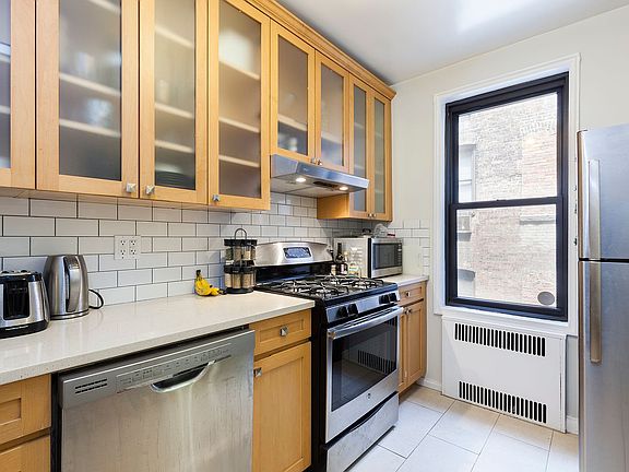 5th image of 95 Lexington Ave APT 4L