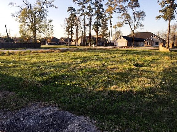3rd image of 9125 Beverly Dr