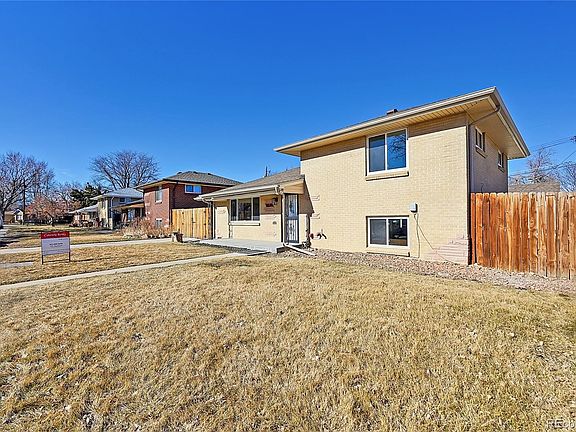 2nd image of 6729 54 Avenue