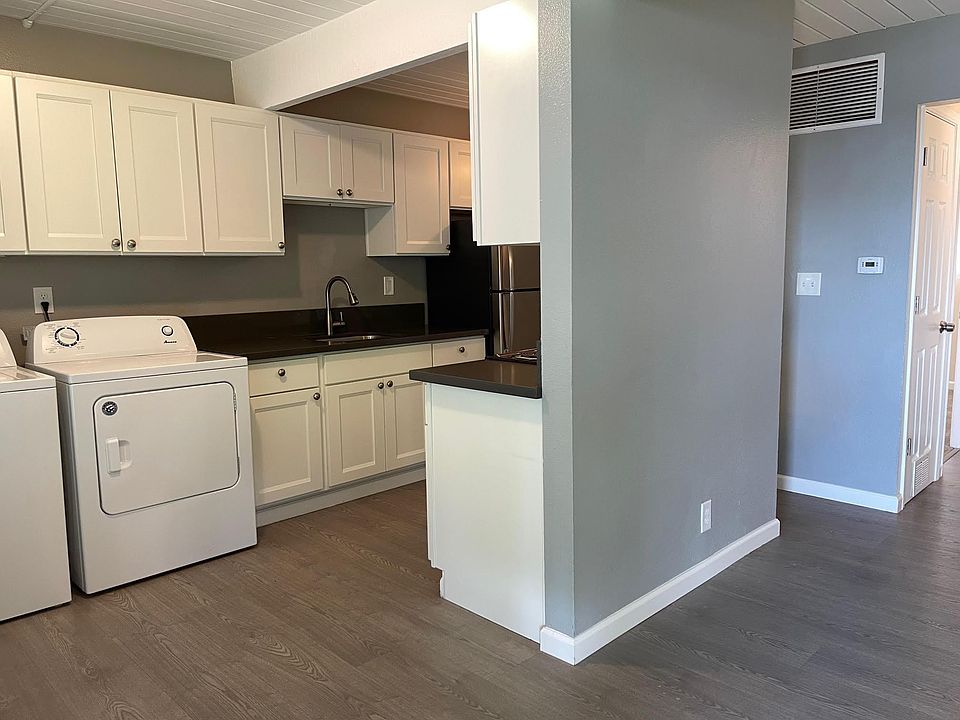 1st image of 100 SE 96th Ave #107