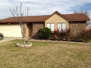 2922 E Pepperidge Dr, Lancaster, TX 75134