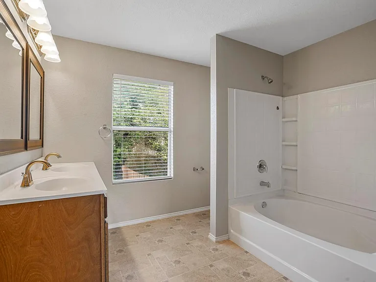 6432 Paradise Valley Rd — Photo 17