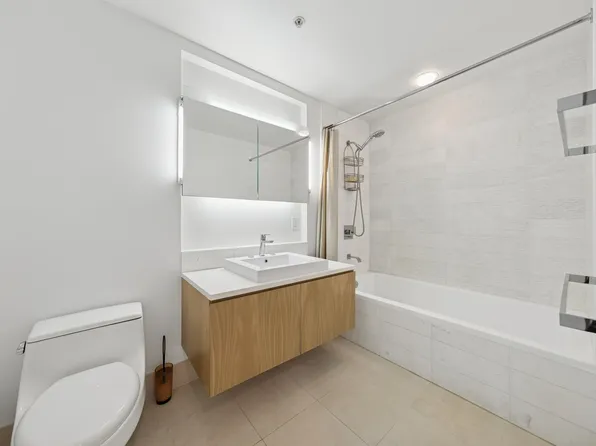 77 Hudson Street image 11 of 21