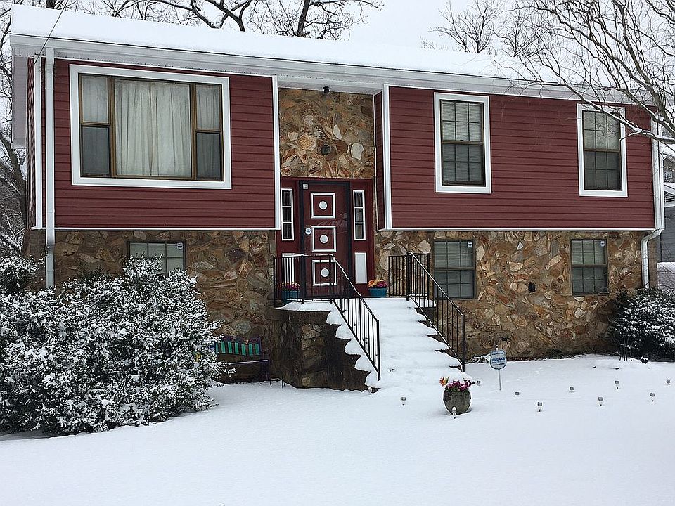 2nd image of 409 Rockwood Dr