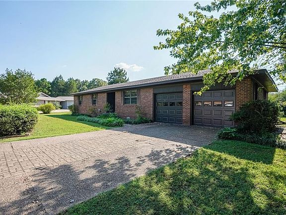 2nd image of 1407 Lilac Ave