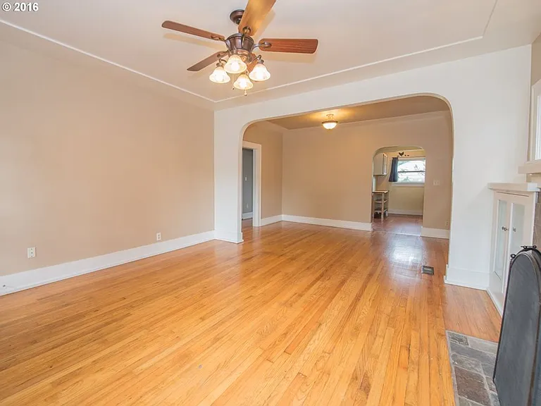 6711 N Albina Ave — Photo 4