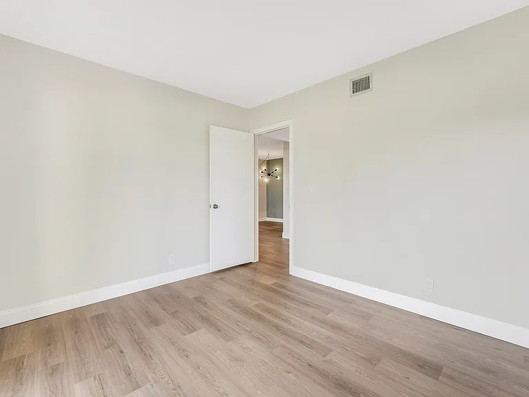 6489 Chasewood Dr #D — Photo 19