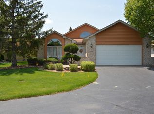 18338 Pine Lake Dr, Tinley Park, IL 60477