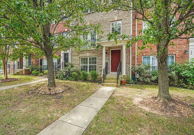 1606 Wilcox Ave — Photo 32