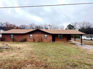 801 S Webb Ln, Poteau, OK 74953