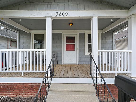 5th image of 3809 Almeda Dr