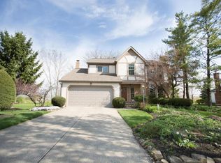 3177 Farmbrook Dr, Grove City, OH 43123