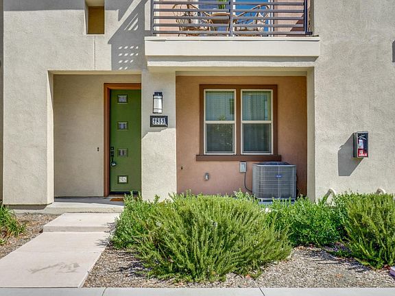 2nd image of 2853 Kaiser Dr